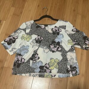 Bar lll patterned cropped blouse